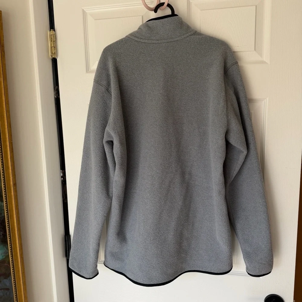 Burton Gray Cinder Fleece Pullover with Black Trim Medium